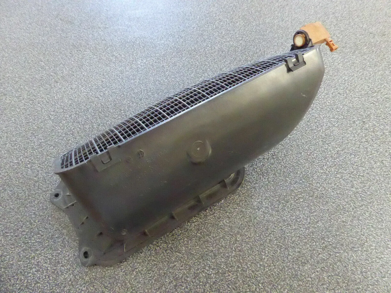 AUDI A6 S6 A7 RS6 RS7 Luftansaugkanal rechts Air intake duct right 4G1819904A - Bild 1