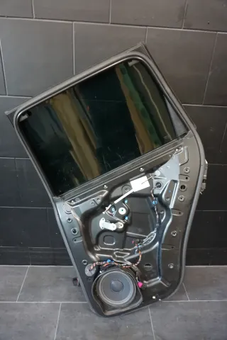 VW Touareg 7L Türrahmen Scheibenrahmen Scheibe hinten rechts 7L0839354 - Bild 6