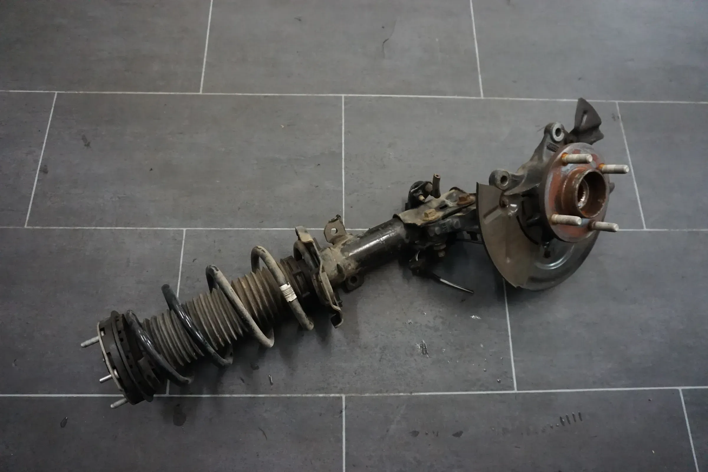 K1BY18045BC Stoßdämpfer Vorne rechts FORD Fiesta VII MK8 St 1.5 B 12V - Bild 1