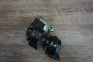VW Golf 6 GTI VI Hupe Signalhornsatz 5K7951221 5K7951223 - Bild 2