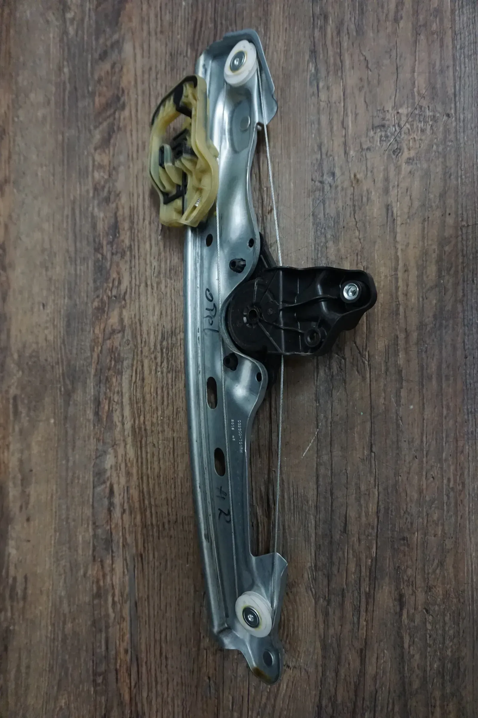 Opel Astra K 2017 Elektrische Fensterheber Hinten Rechts ohne motor GM 13406678 - Bild 1