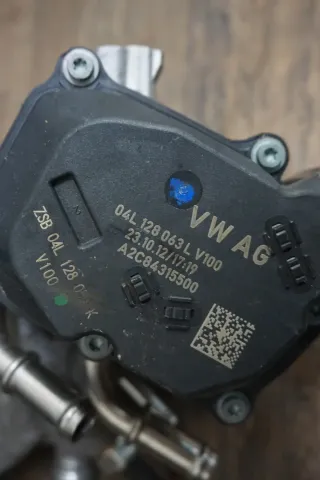 Audi A6 4G 2.0TDI Abgaskühler Ladeluftkühler Regelklappe 04L128063L 04L128637 - Bild 3