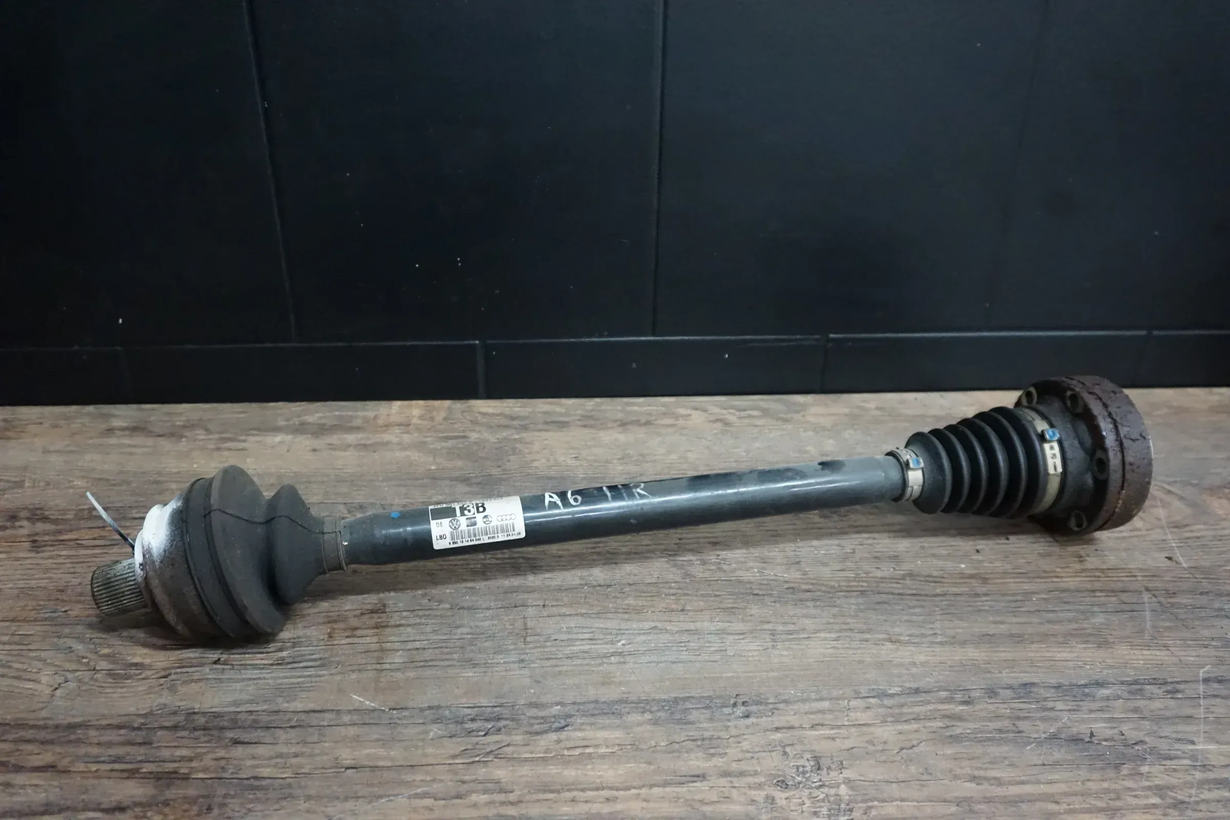 Audi A6 C6 4F 3.0 TDI Antriebswelle Gelenkwelle hinten links rechts 4F0501203B - Bild 1