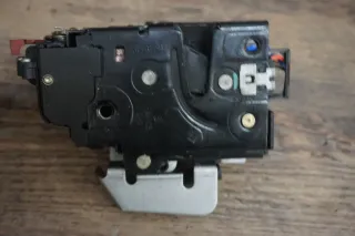 Türschloss vorne links RHD Rechtslenker AUDI A8 4E a3 8P QUATTRO 4E2837015 - Bild 4