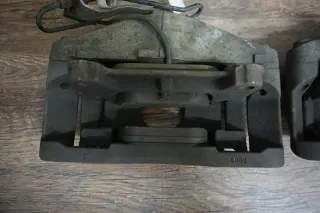 Original Audi A8 4E 4.2TDI V8 Bremssattel Set Bremse vorn Bremsanalge - Bild 9