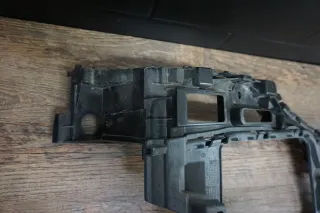 VW Touareg 7P Stoßstangenhalter Führungsprofil Halter Hinten Rechts 7P6807394C - Bild 3