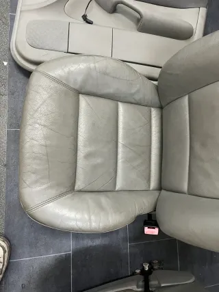 Audi A6 4B Kombi Sitze vorne links rechts 4/5-Türer Leder Ausstattung - Bild 7