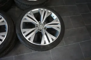 VW Passat Golf 6 VI 7 VII 3G0601025BK 225/40 R18 96V Pirelli  Felgen Sommerräder - Bild 2