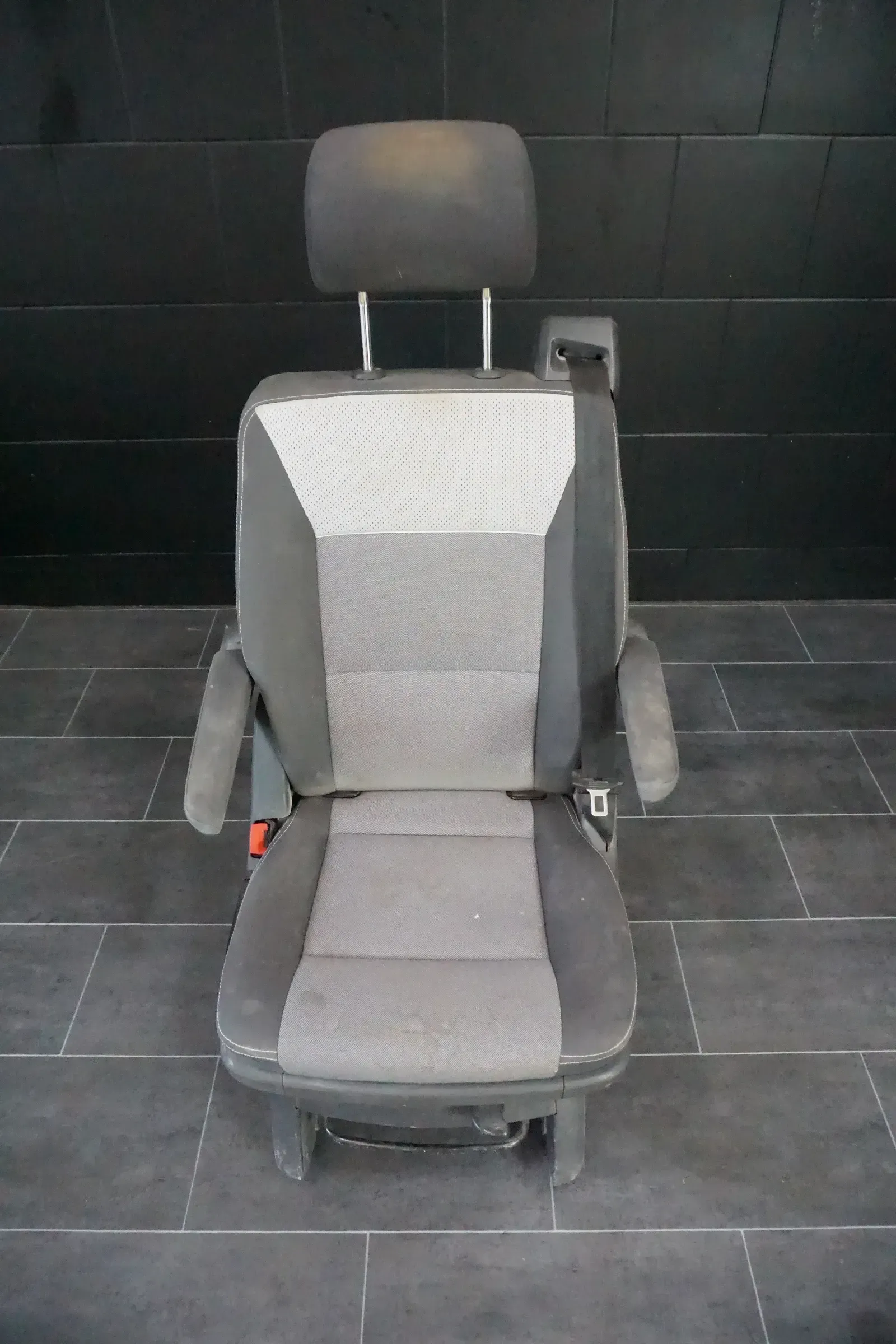 VW T5 Multivan Schienensystem 2te Reihe hinten Sitz Startline - Bild 1