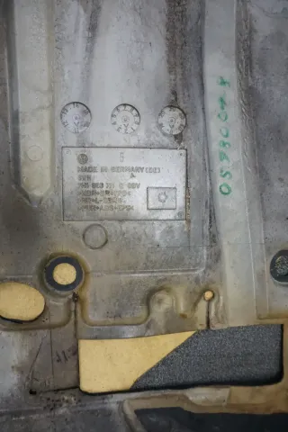 Bodenbelag VW T5 Transporter Fußraum Teppich Gummi 7H1863711Q 9BV schwarz - Bild 6