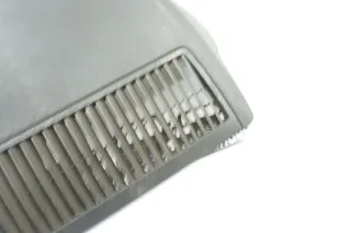 VW T5 Multivan Wartungsklappe Wartungsdeckel Verkleidung hinten rechts Deckel - Bild 3