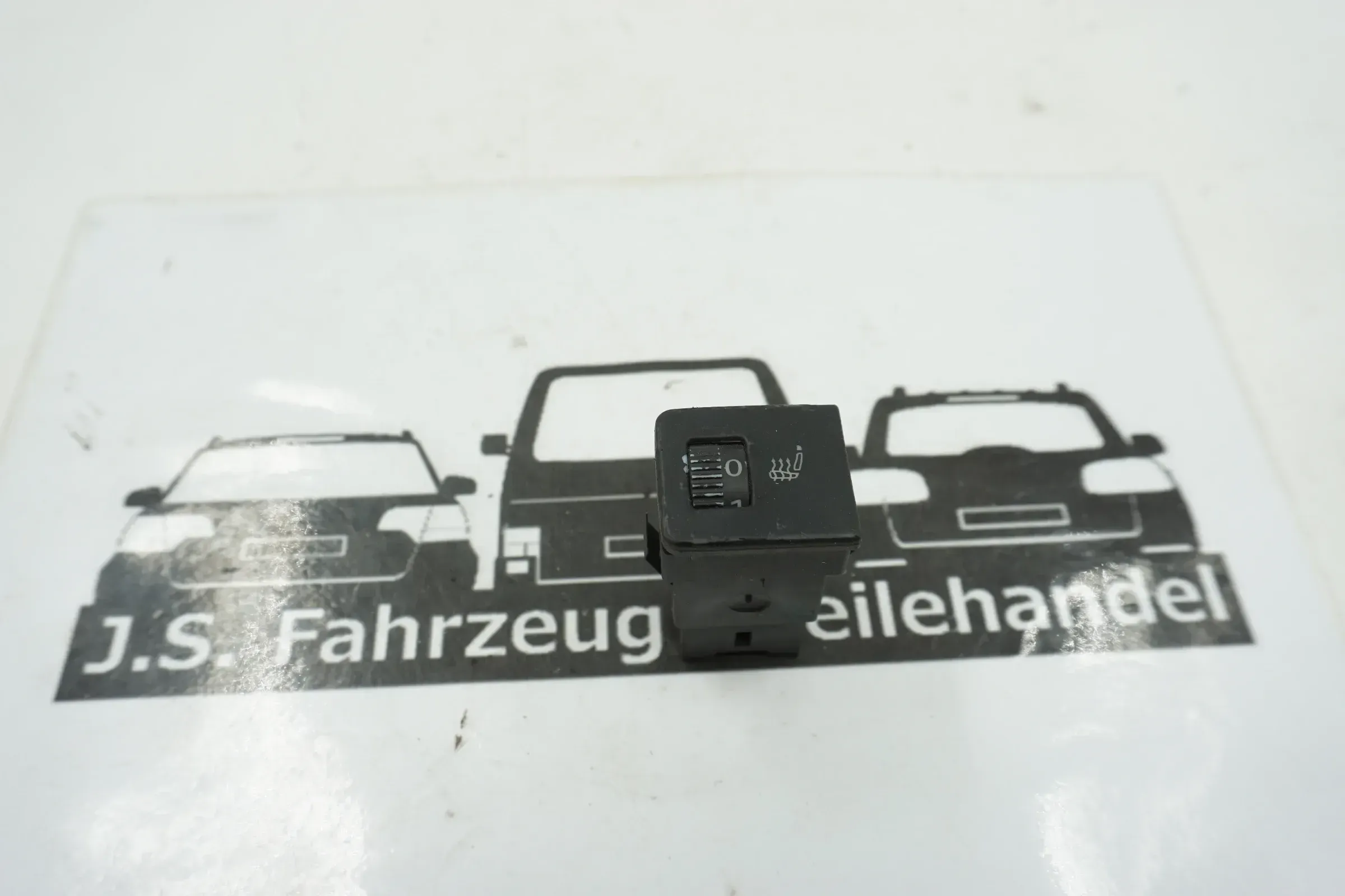 VW T5 7H Multivan Schalter Sitzheizung vorne rechts 7H5963564 - Bild 1