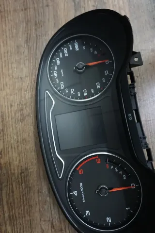 Audi A3 8V Tacho Kombiinstrument Diesel TDI MFA 8V0920870B Farbdisplay colour - Bild 3