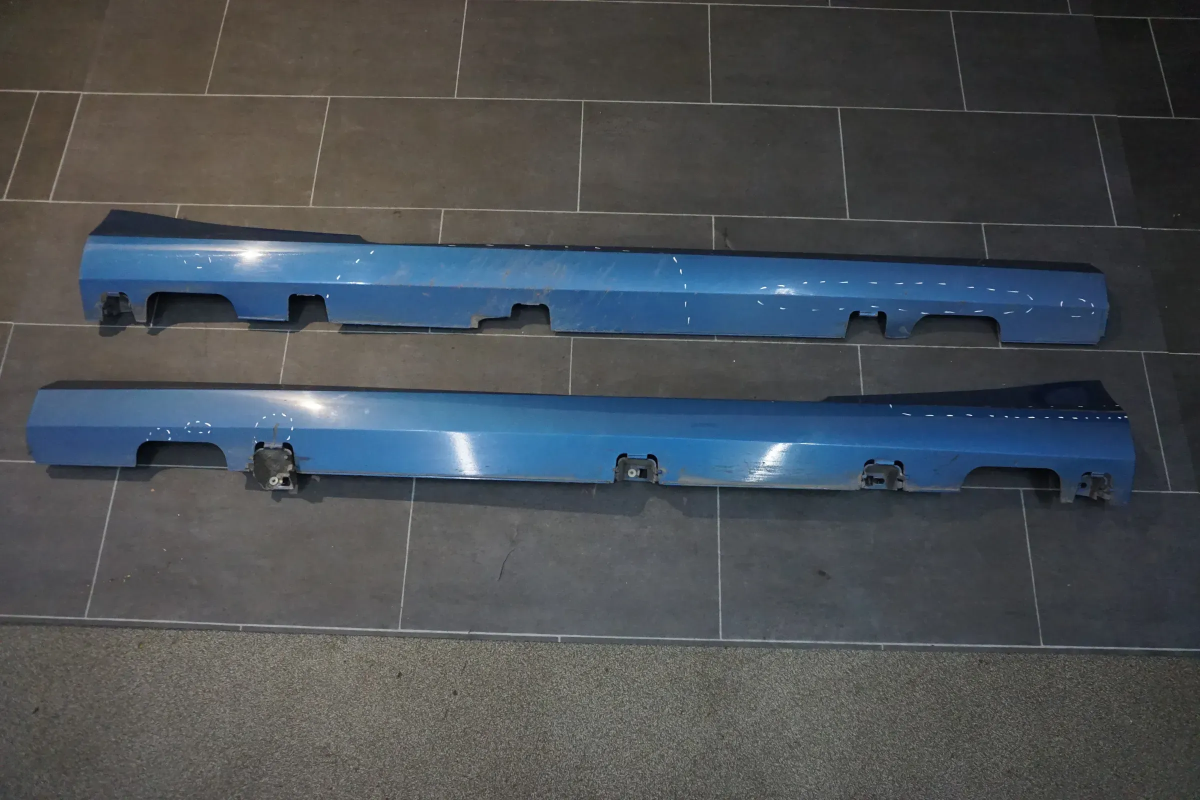 FORD FIESTA MK8 VII ST LINKS Rechts SEITENSCHWELLER SCHWELLER - Bild 1