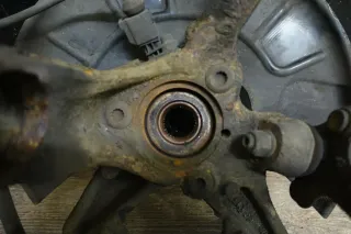 Achsschenkel Radnabe Radlagergehäuse vorne rechts VW Golf 5 V GTI 2.0 TSFI  TOP - Bild 3