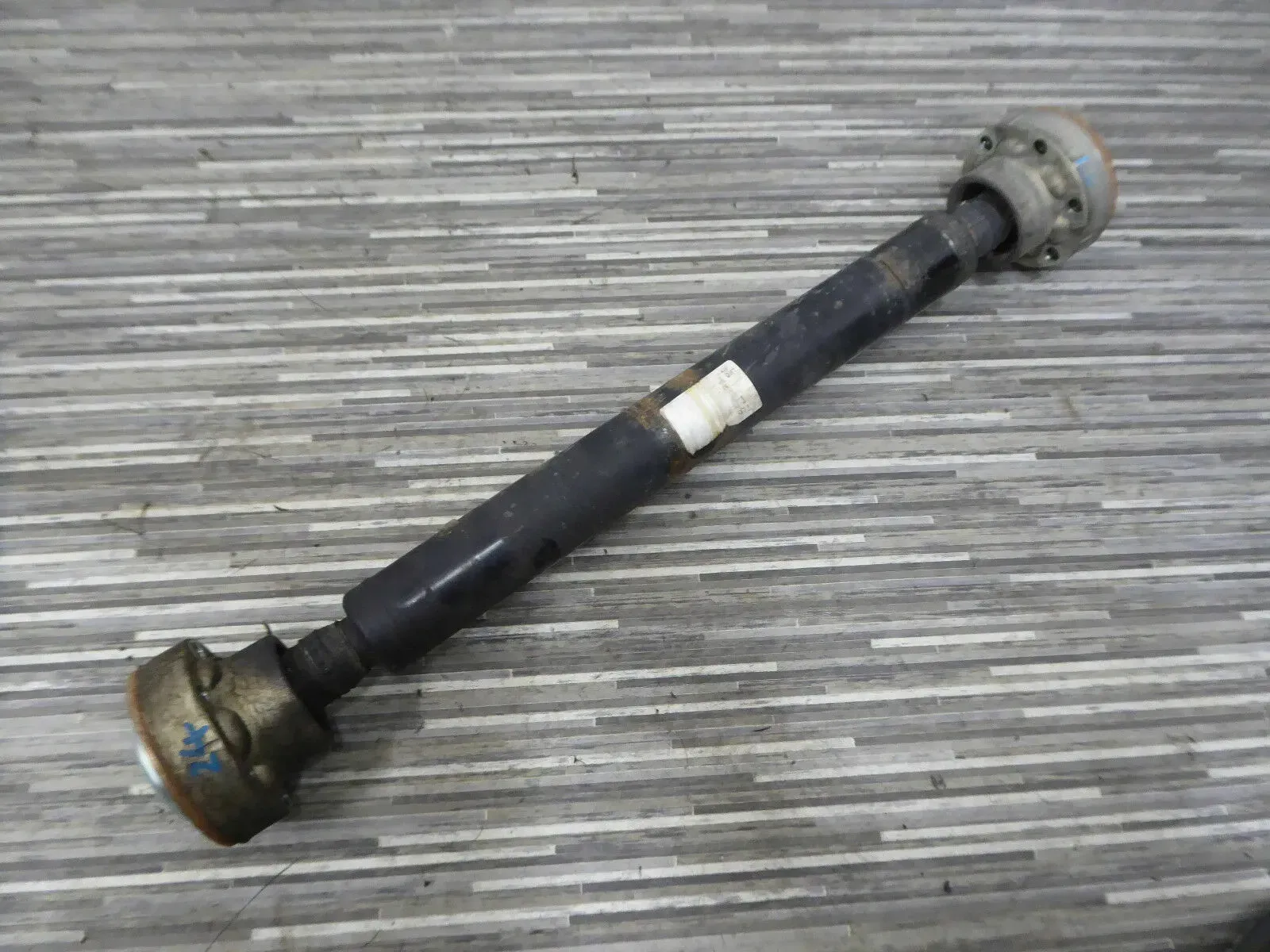 VW Touareg 7L Audi Q7 4L 3,0TDI Antriebswelle Gelenkwelle vorne 7L6521101H - Bild 1