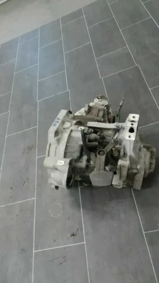 SKODA VW AUDI A3 8P 1.8 TSI Schaltgetriebe MUF Gearbox Getriebe 94000km Golf - Bild 5