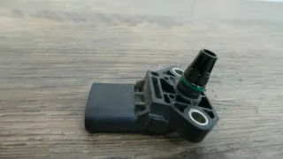Orig. Audi A3 8V 1.8 TFSI Drucksensor Ladeluftkühler Ladedrucksensor 03G906051E - Bild 2