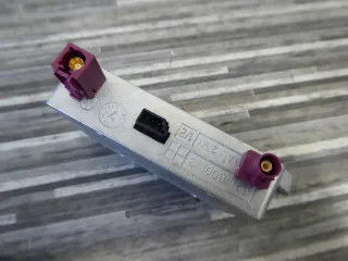 Details zu  ORIG Audi A4 8E A6 4E R8 Handy Signalverstäker Verstärker Compenser - Bild 3