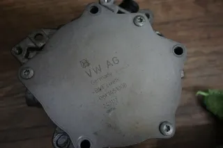 VW AUDI SEAT SKODA TSI TFSI Unterdruckpumpe Vakuumpumpe Pumpe 06K145100B - Bild 3