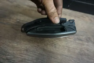Türgriff hinten rechts Audi A6 Avant C6 4F0837886 4F0839239B 4F0837208B 04-2006 - Bild 2