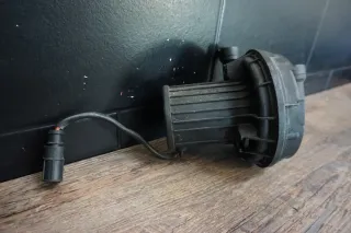 Audi RS6 A6 4F Sekundärpumpe Sekundärluftpumpe Luftpumpe 07L959253E 07L959231E - Bild 2
