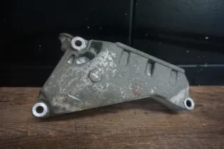 Orig. VW Motorhalter Motorstütze Motorlager Motoraufhängung 03L199207B - Bild 1