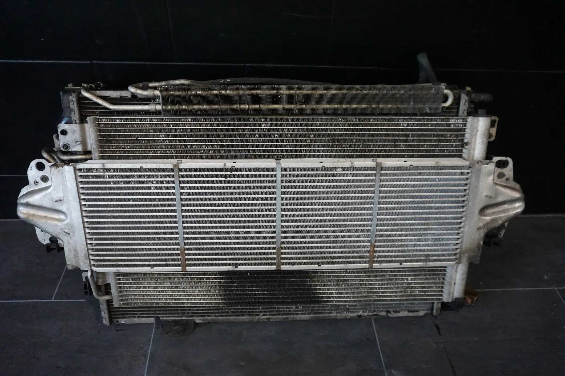 VW T5 Multivan 2.5TDI 174PS Kühlerpaket Frontmaske Wasserkühler 7H0121201CN - Bild 1