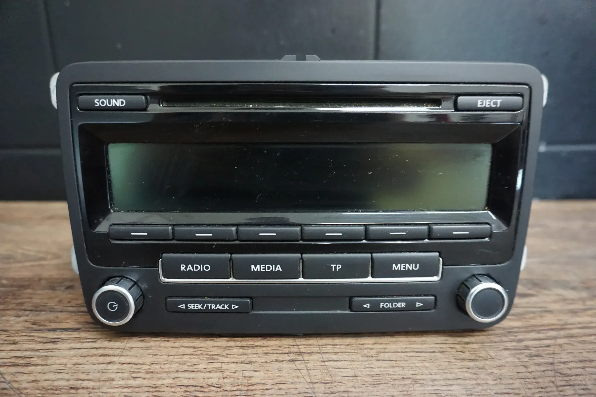 VW Polo Golf T5 Radio CD MP3 Swing Original Display Bosch 5M0035186J RCD310 - Bild 1