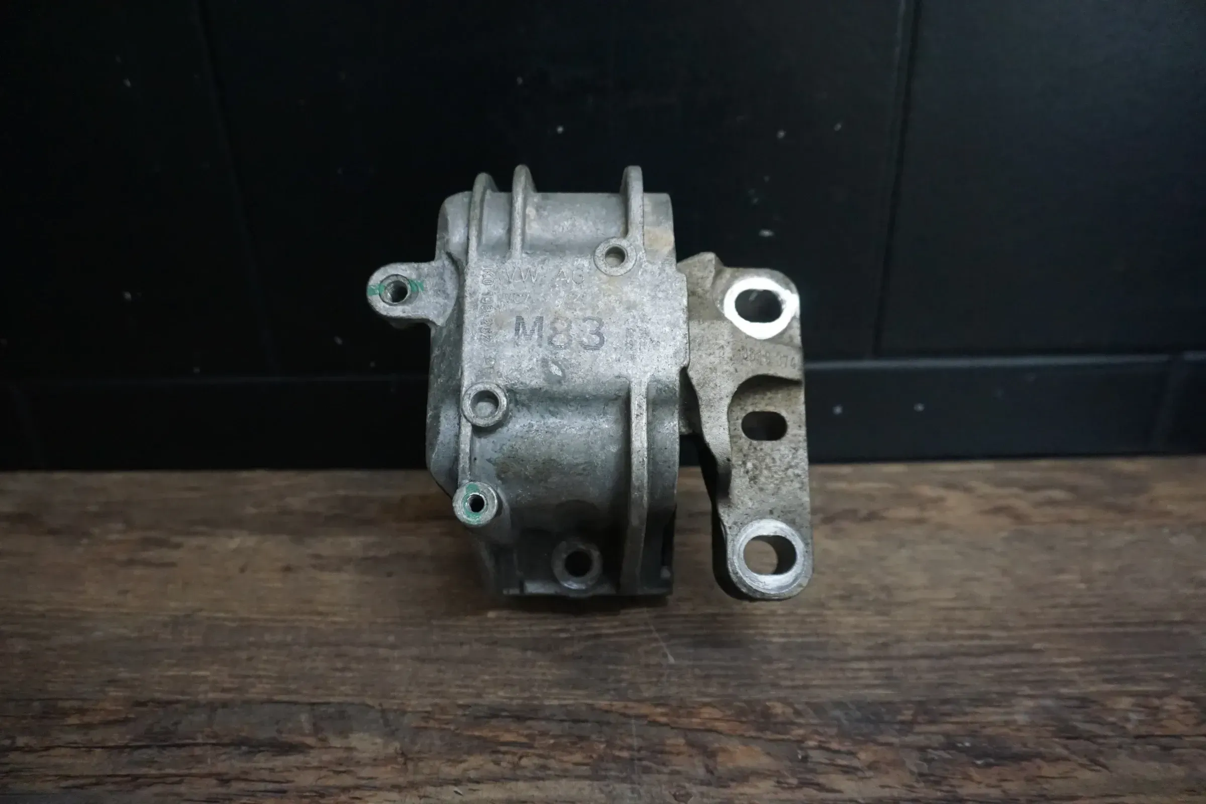 Audi A3 8P Motorlager Lager Motor Halter 1.4TSI 1K0199267CG - Bild 1