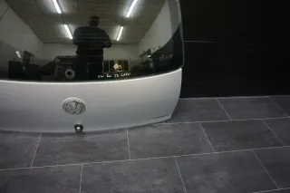 VW Fox 5Z Heckklappe Kofferraumklappe Klappe hinten Scheibe silber LA7W - Bild 5