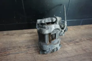 VW Passat 3G 2023Bj 1.5TSI Stellmotor Bremssattel hinten rechts 3Q0615406A - Bild 2