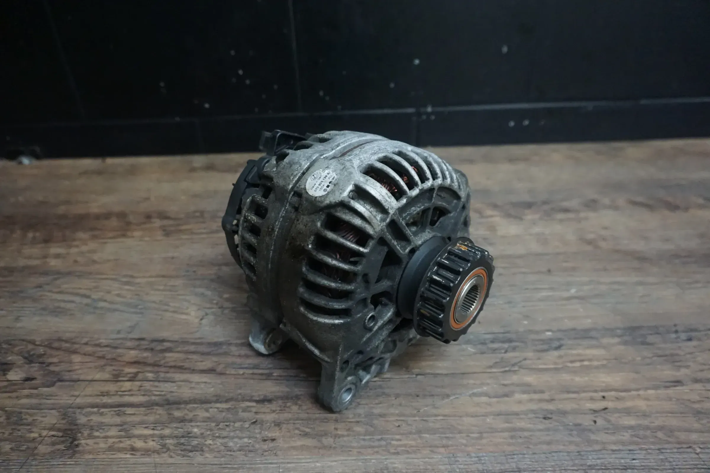 Lichtmaschine VW Transporter T5 Kasten 2.5 TDI Generator 070903139X - Bild 1