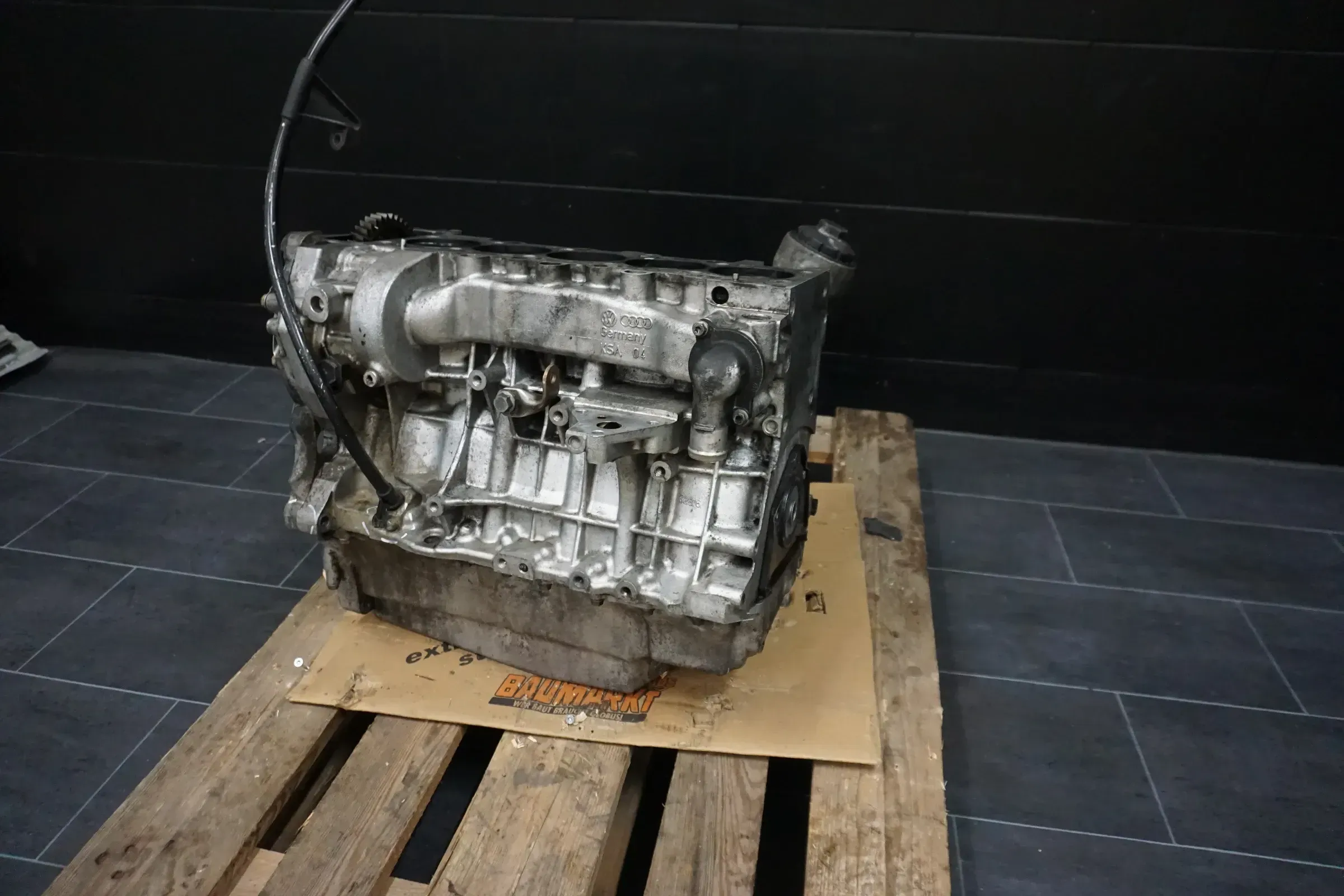 VW T5 Motorblock stahlgebuchst überholt AXD defekt Block Rumpf Motor - Bild 1