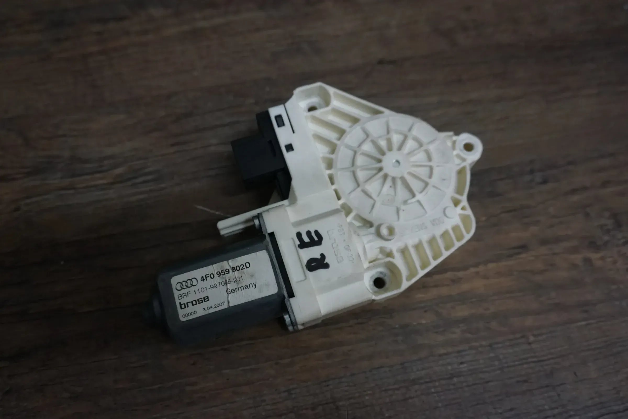 Fensterhebermotor vorne rechts Audi A5 8T A6 4F Fensterheber Motor 4F0959802D - Bild 1