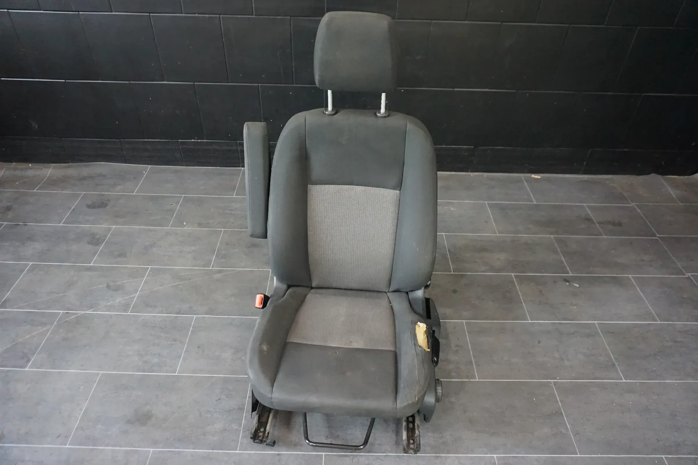 Fahrersitz vorne links Sitz def Ford Transit Custom 300 18.1922.067 2016 Schwarz - Bild 1