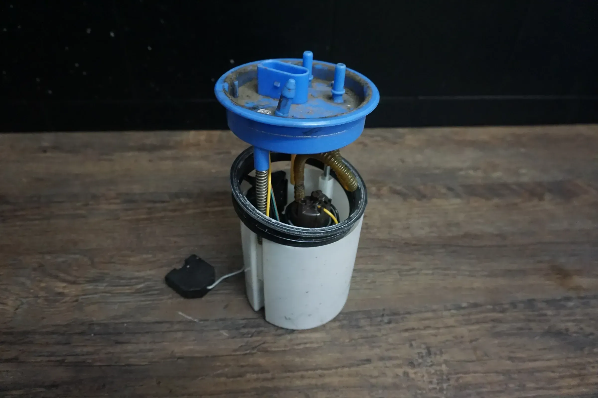 Original VW Skoda Polo 6C 6R Kraftstoffpumpe Tankpumpe Benzin 6R0919051J - Bild 1
