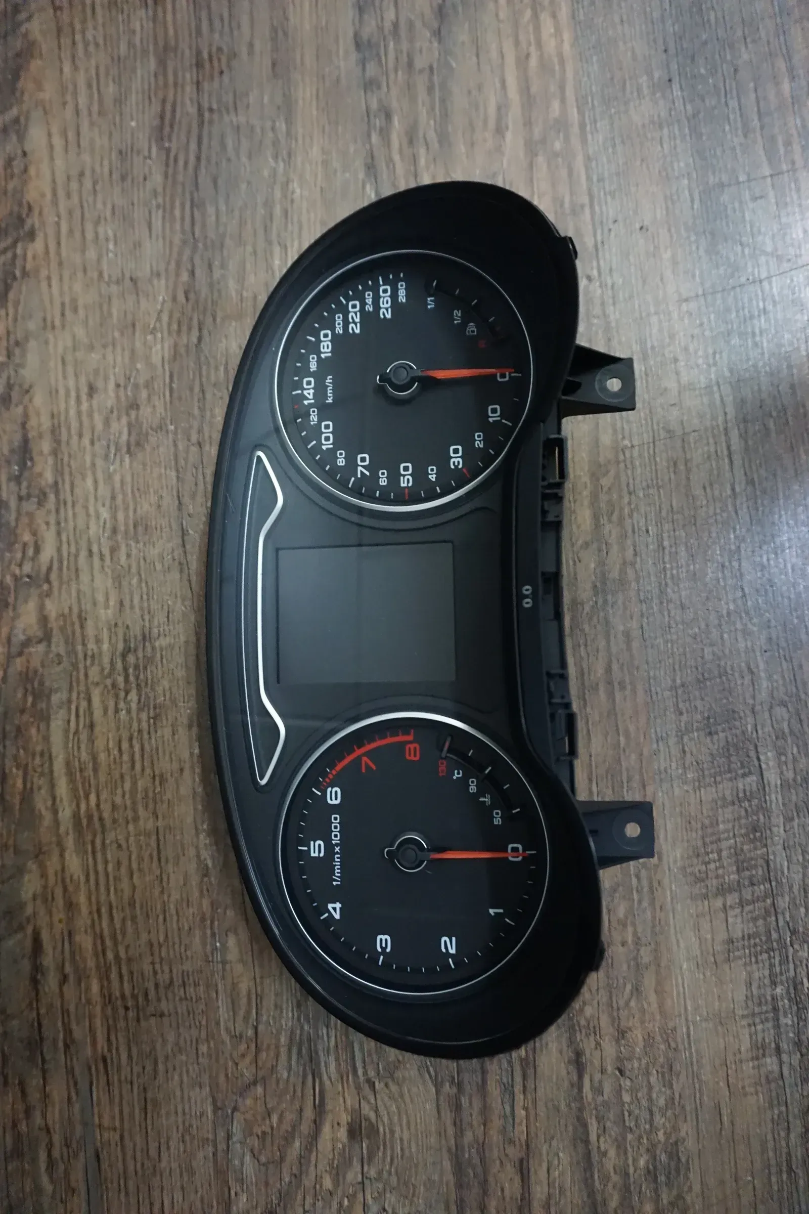 Audi A3 8V Tacho Kombiinstrument Benzin MFA 8V0920870A ACC Distanzregelung - Bild 1