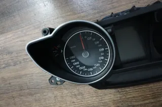 Audi A5 8T Coupe Kombiinstrument FIS Tacho Schalttafeleinsatz DIESEL 8T0920930D - Bild 2