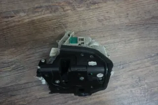 Audi A1 A4 A5 A6 A7 A8 Q3 Q5 Q7 Türschloss vorn rechts 8J1837016F - Bild 2