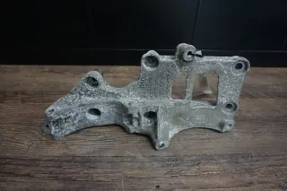 Aggregatehalter Audi A3 8P VW Golf 5 Halterung Lima Klimakompressor 06F903143E - Bild 1