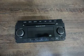 Chrysler Dodge Jeep OEM Factory Stereo Radio MP3 WMA CD /AUX - Bild 1