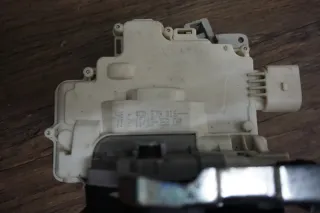 Audi Q2 GA A3 8V A6 4G Q7 4M Türschloss Schloss Tür hinten rechts 4G0839016E - Bild 3