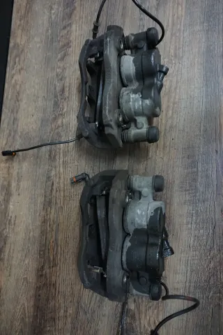 Bremssattel Bremse Vorne Rechts Links komplett MERCEDES Vito V6 W639 - Bild 6