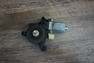 Audi A3 RS3 VW Tiguan Skoda Octavia 5E Fensterhebermotor vorne links 5Q0959801B - Bild 2