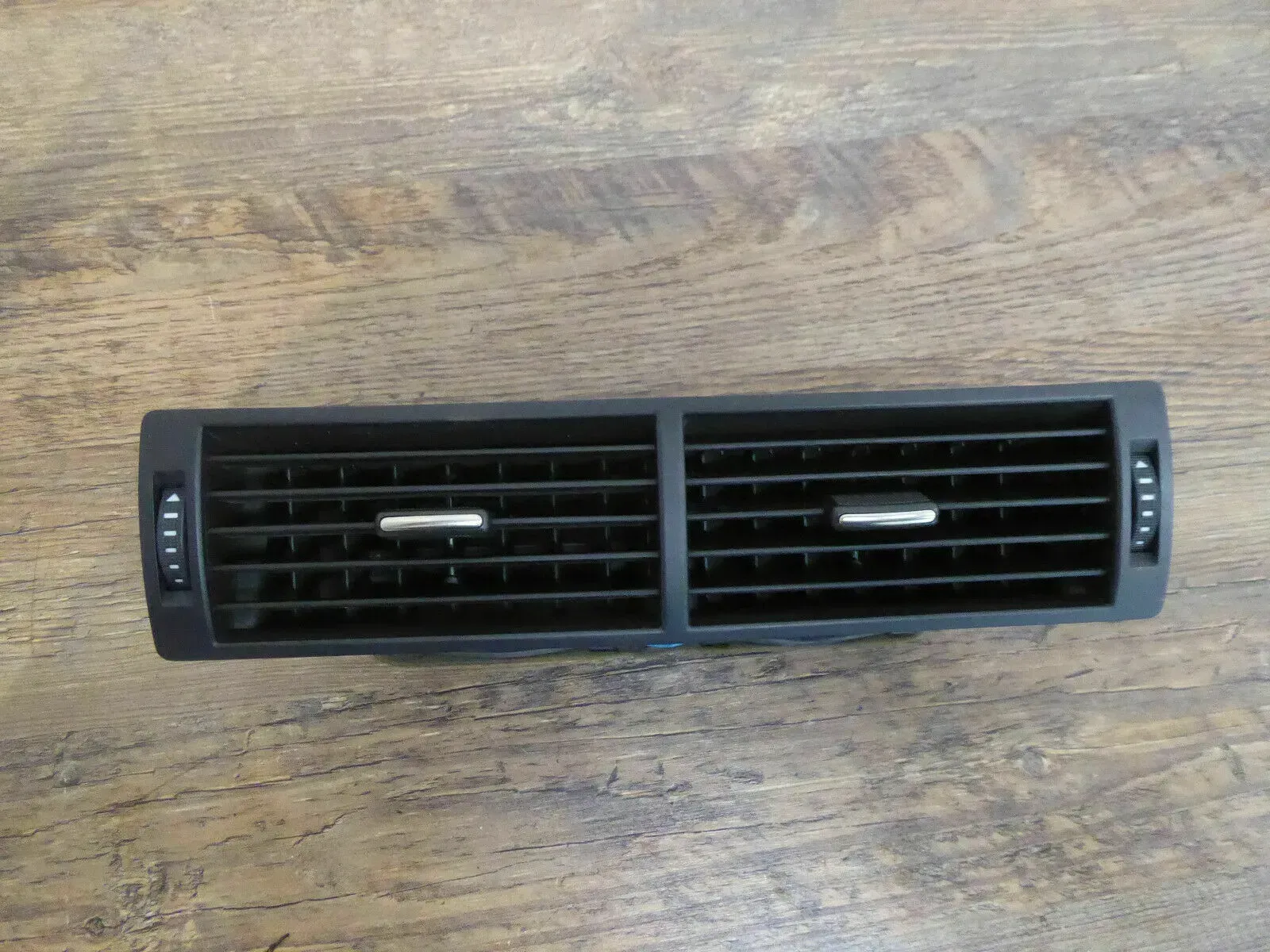 Audi A4 S4 B6 8E Luftdüse mitte Lüftungsdüse beleuchtet 8E0820951H - Bild 1