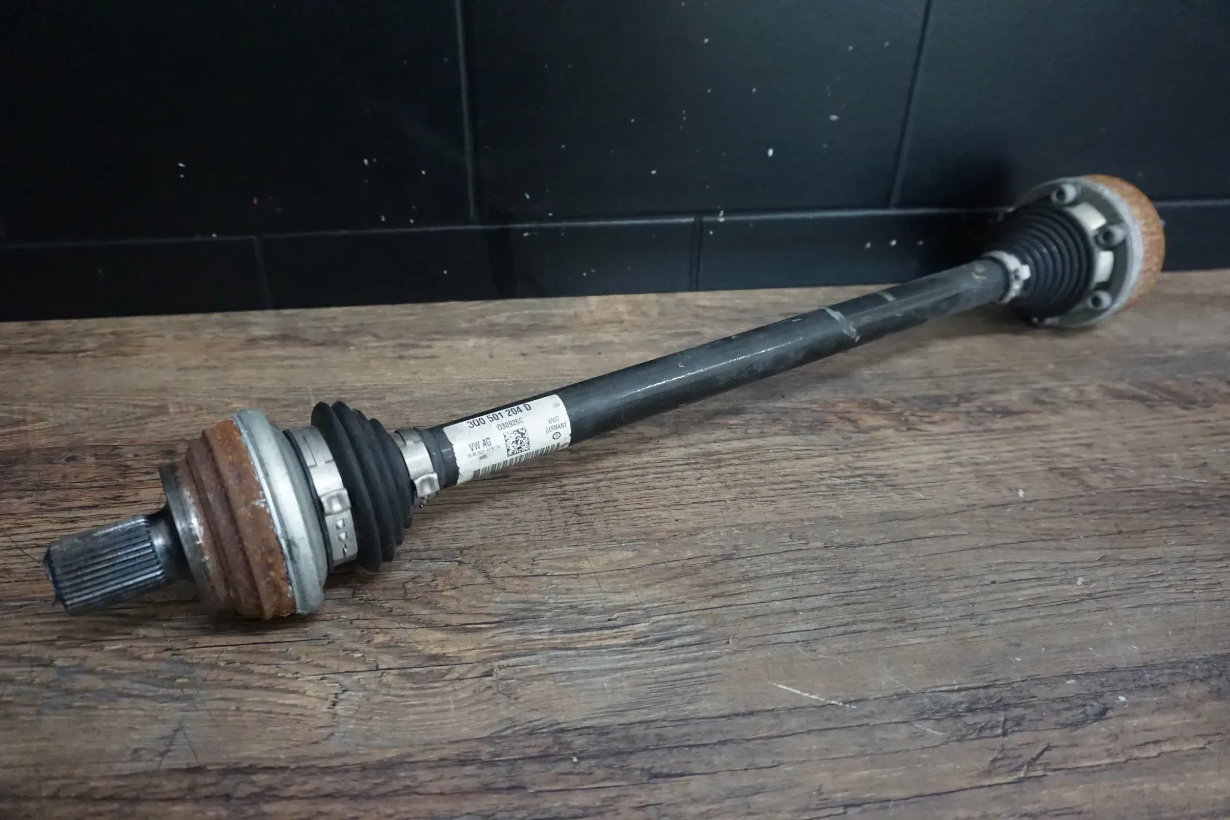 VW Passat B8 2.0 TDI Antriebswelle Antrieb Gelenkwelle hinten rechts 3Q0501204D - Bild 1