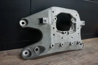 original Audi A4 8K VW Audi Getriebeträger Querträger Träger Halter 8K0399263AF - Bild 2