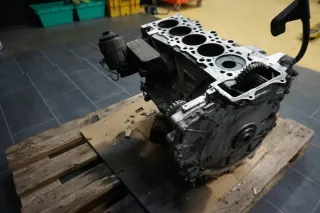 VW T5 Motorblock stahlgebuchst überholt AXD defekt Block Rumpf Motor - Bild 3
