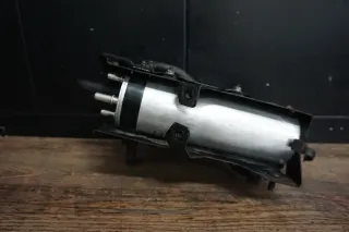 7L6422373B VW Touareg 7L Servobehälter Servopumpe Ausgleichsbehälter - Bild 1